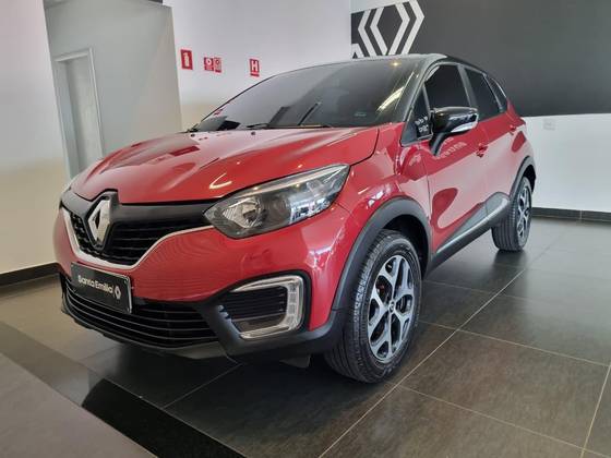 RENAULT CAPTUR 1.6 16V SCE FLEX LIFE X-TRONIC RENAULT CAPTUR 1.6 16V SCE FLEX LIFE X-TRONIC